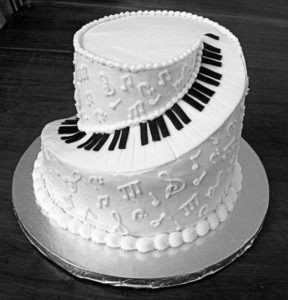 piano cake.jpg