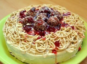 spaghetti cake.JPG